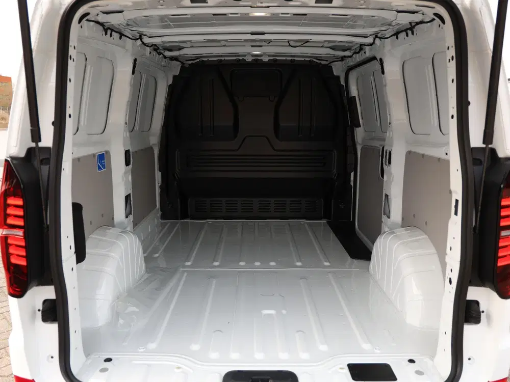 Volkswagen Transporter 2.0 TDI 150pk L1H1 Life uit 2024, foto 19