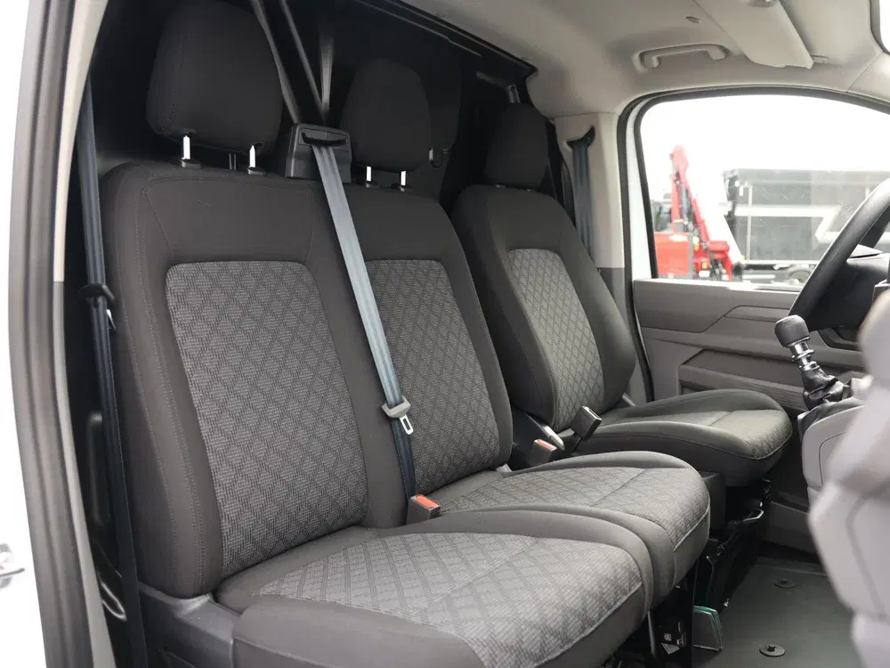 Volkswagen Transporter 2.0 TDI 150pk L1H1 Life uit 2024, foto 9