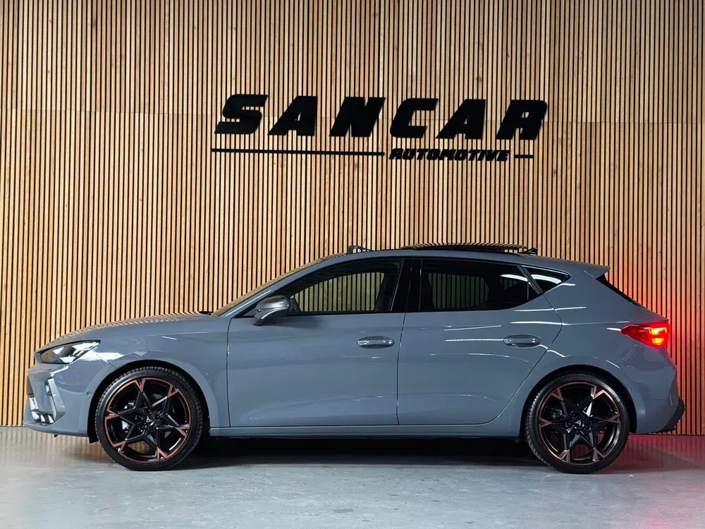 Cupra Leon 1.5 eTSI VZ Performance PANO uit 2025, foto 11