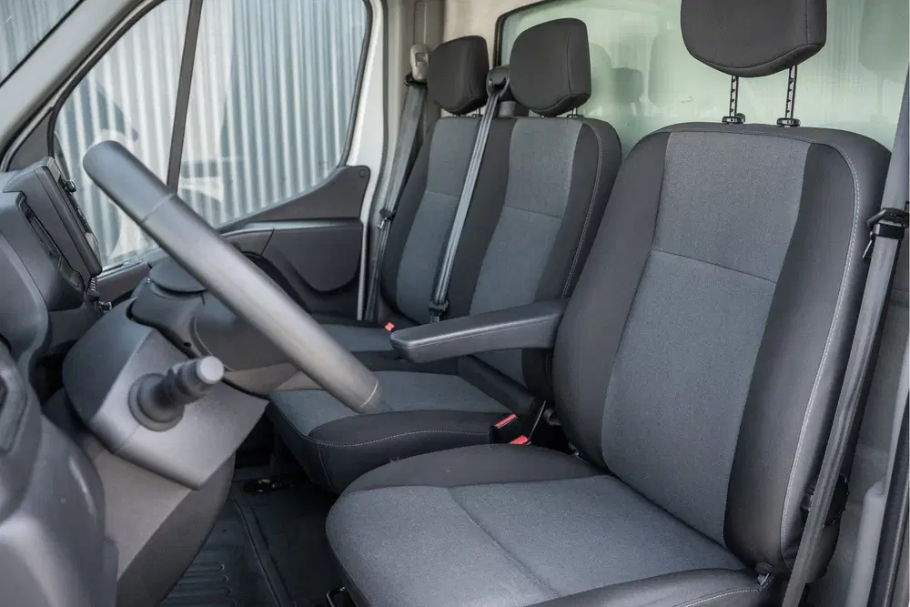 Renault Master 2.3dCi uit 2023, foto 11