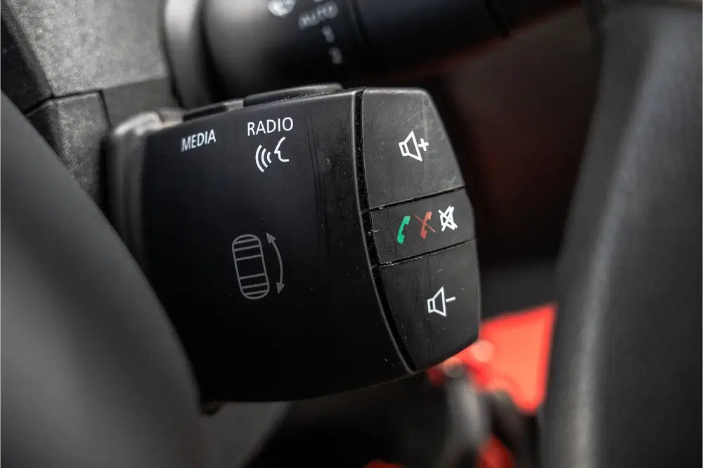 Renault Master 2.3dCi uit 2023, foto 19