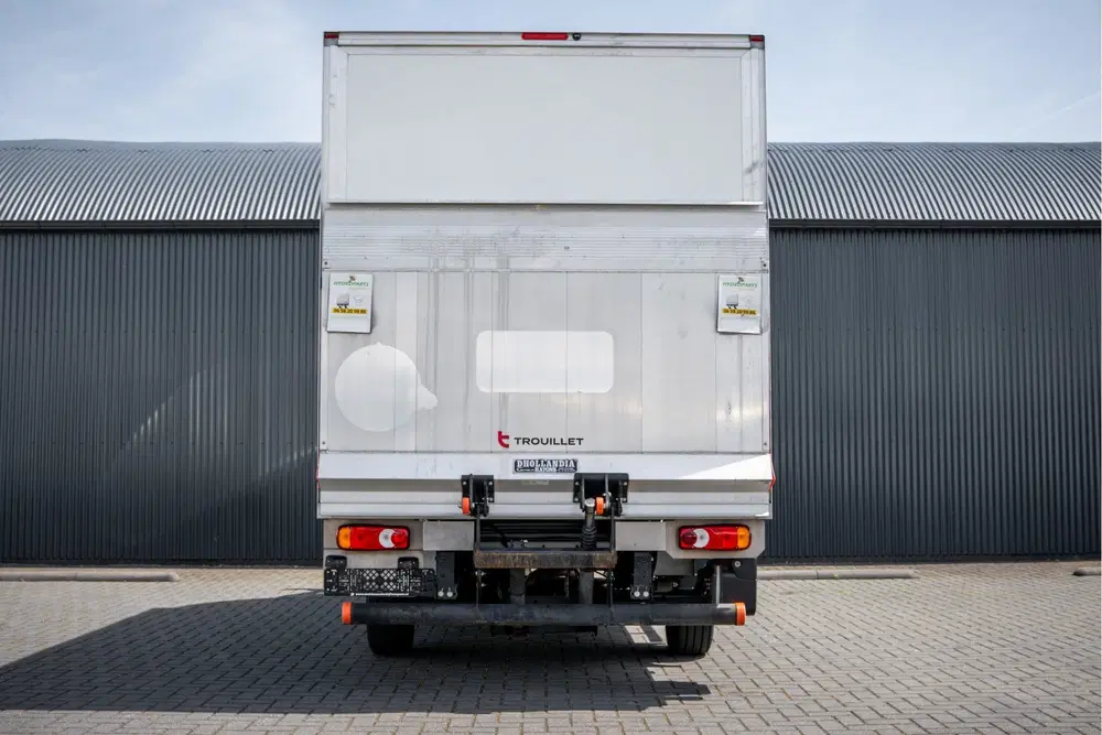 Renault Master 2.3dCi uit 2023, foto 7