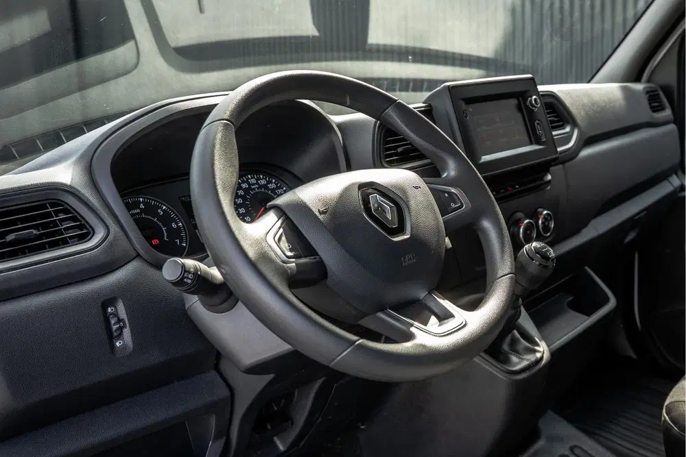 Renault Master 2.3dCi uit 2023, foto 10