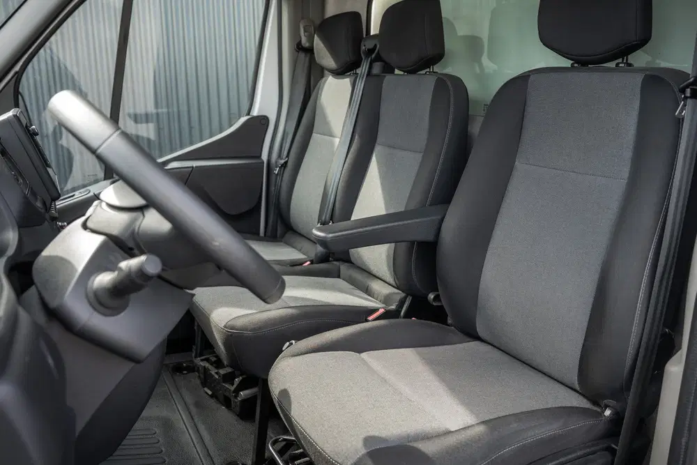 Renault Master 2.3dCi uit 2023, foto 11