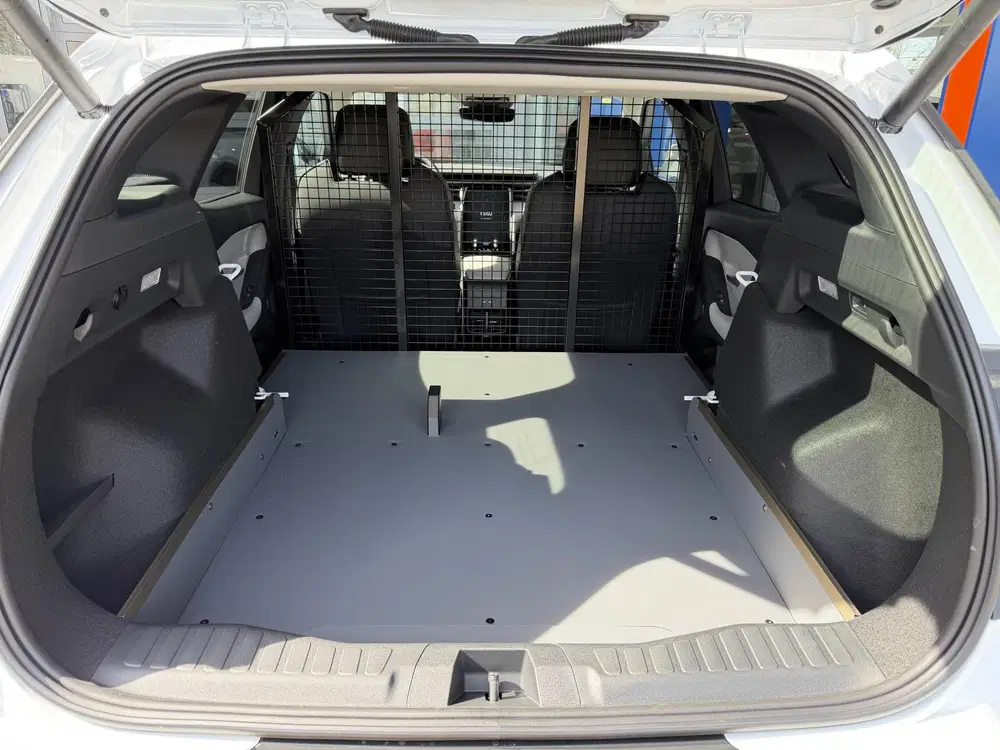 Ford Explorer CARGO Select Extended Range RWD 77 kWh uit 2026, foto 2