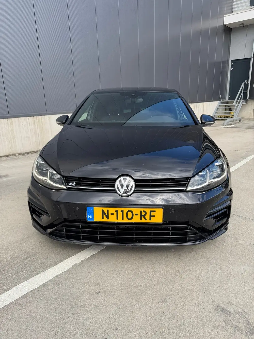 Volkswagen Golf VII Golf 2.0 TSI 300pk 4Motion 5D 2019 Zwart uit 2019, foto 2