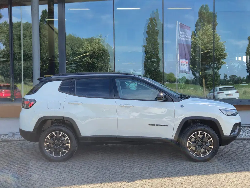 Jeep Compass 4xe 240 Plug-in Hybrid Electric Trailhawk uit 2024, foto 7