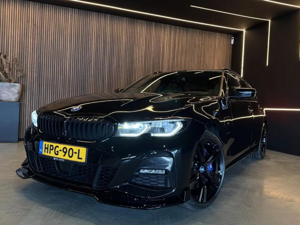 BMW 3-serie 3-serie 330e xDrive HUD Pano 360* Laser M uit 2022, foto 12