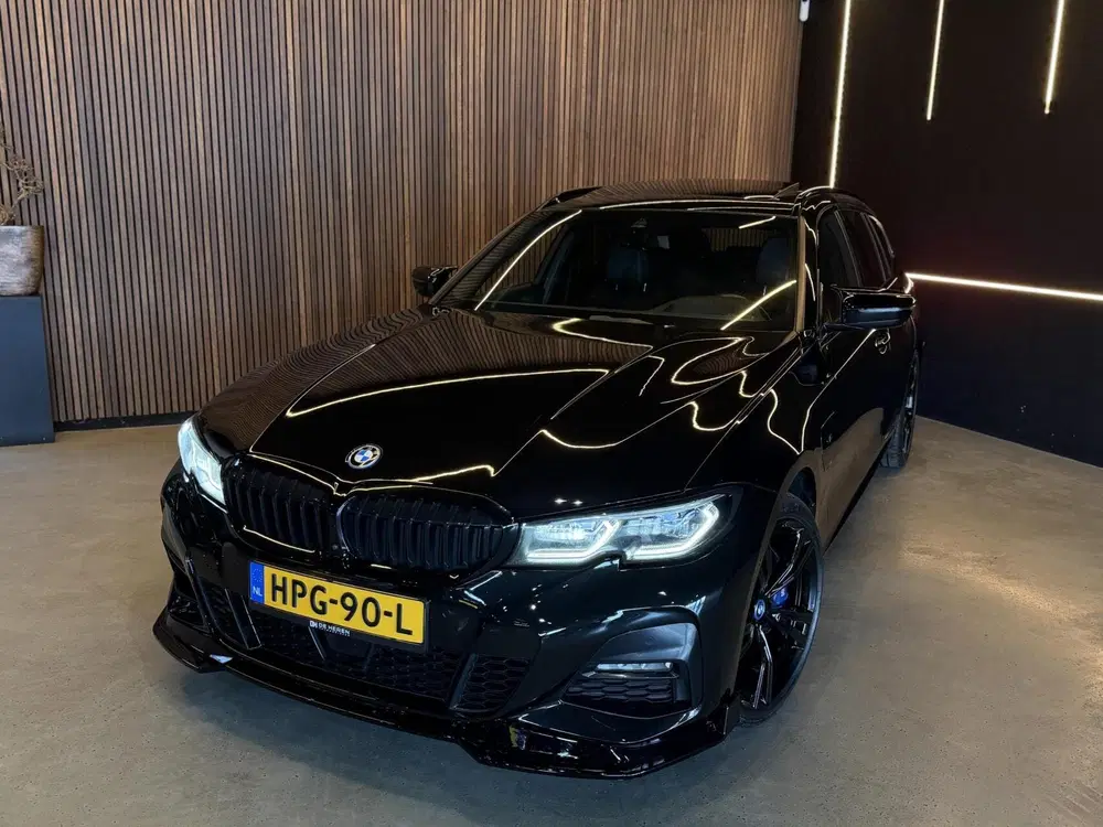 BMW 3-serie 3-serie 330e xDrive HUD Pano 360* Laser M uit 2022, foto 14