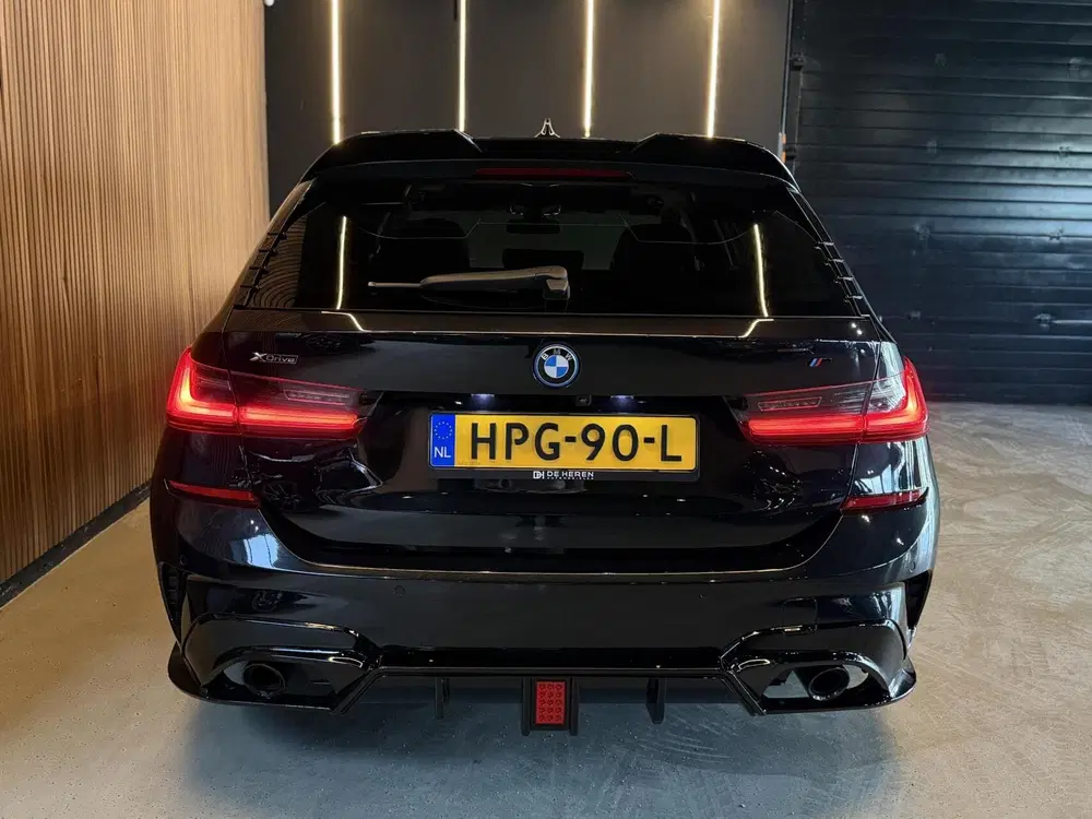 BMW 3-serie 3-serie 330e xDrive HUD Pano 360* Laser M uit 2022, foto 18