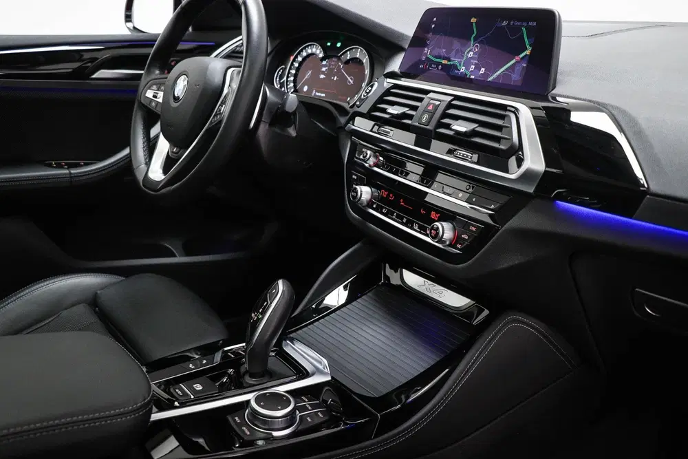 BMW X4 xDrive20i X-Line High Executive uit 2021, foto 3