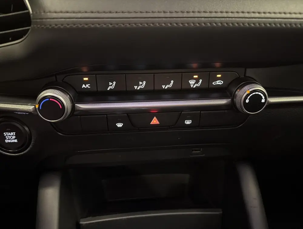 Mazda 3 2.0 e-SkyActiv-X M Hybrid 180 uit 2019, foto 18