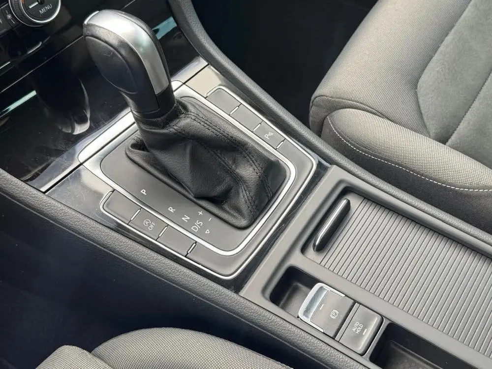 Volkswagen Golf 1.5TSI 150pk DSG R-Line | ACC | Camera | Nav uit 2019, foto 19