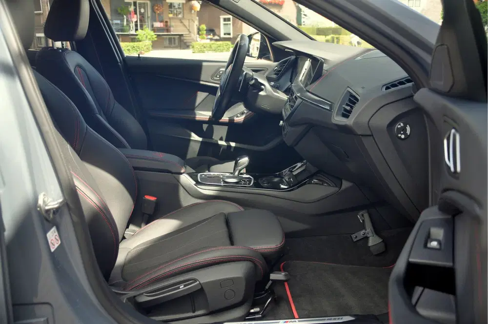 BMW 1-serie 128ti uit 2023, foto 13