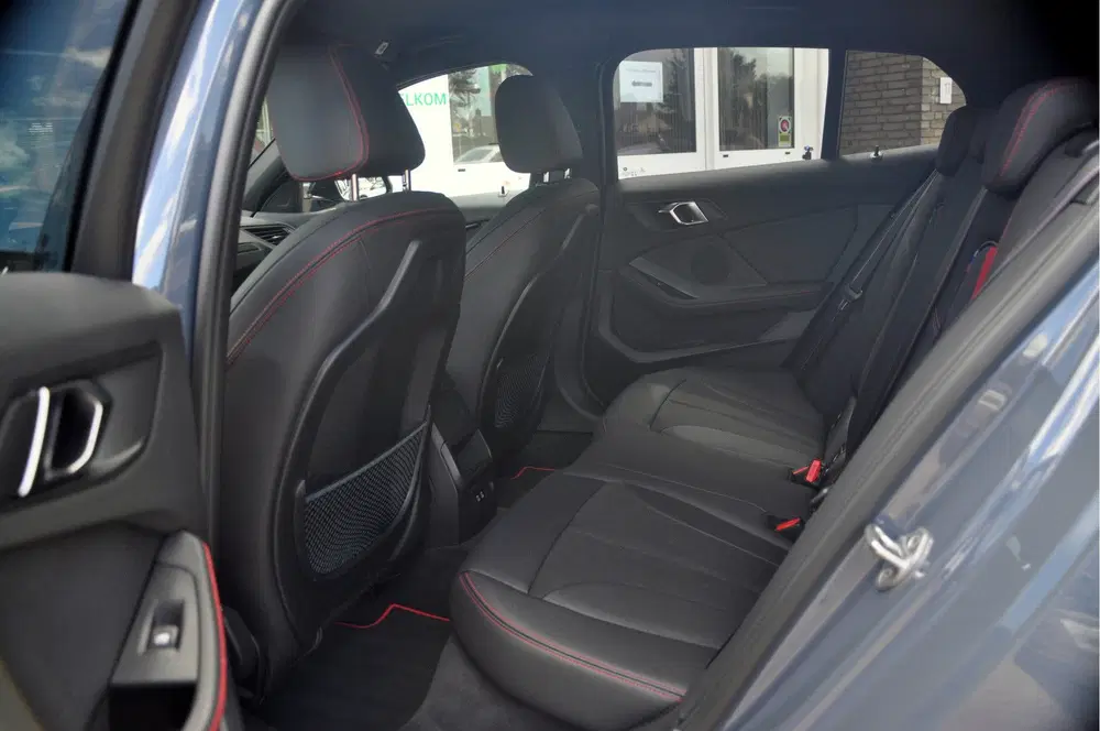 BMW 1-serie 128ti uit 2023, foto 15