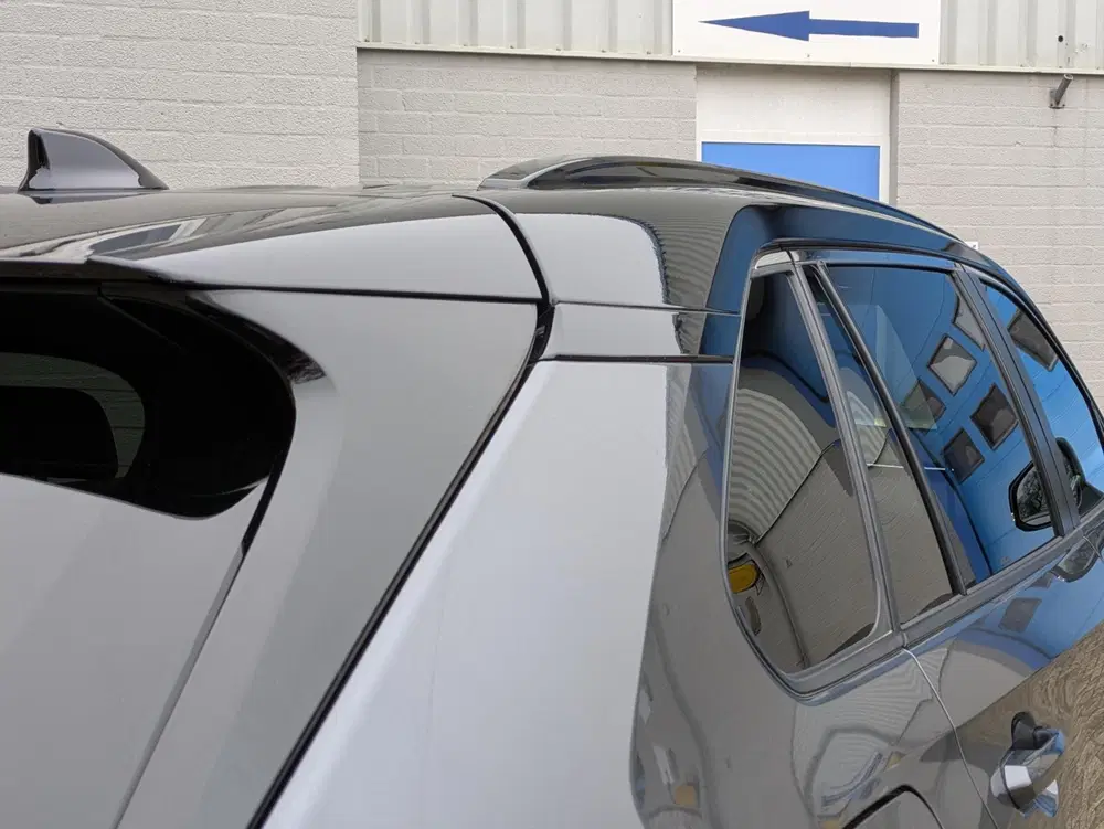 Toyota RAV 4 2.5 Plug-in Hybrid AWD Bi-Tone Plus uit 2022, foto 17