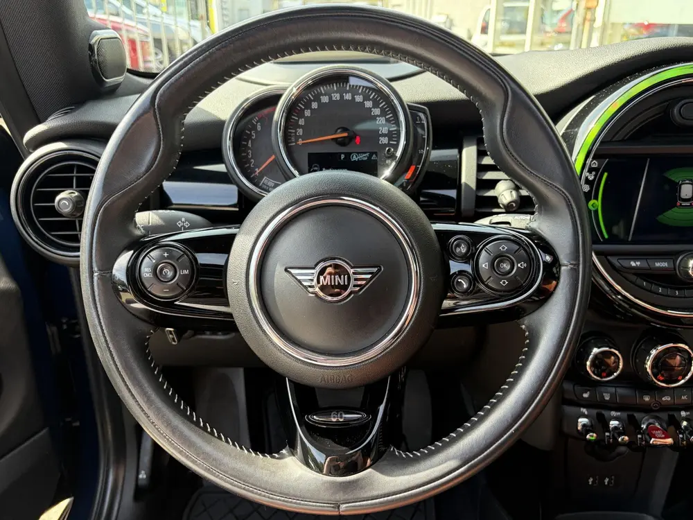 Mini 3-Deurs 1.5 Cooper 60 Years Edition / Automaat / NL-Aut uit 2019, foto 18