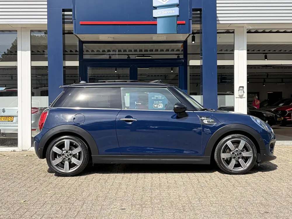 Mini 3-Deurs 1.5 Cooper 60 Years Edition / Automaat / NL-Aut uit 2019, foto 4