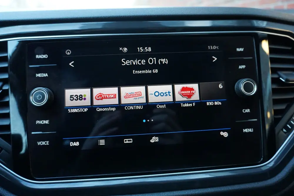 Volkswagen T-Roc 1.5 TSI DSG Sport Trekhaak | Digital dashbo uit 2019, foto 17