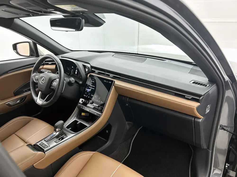 Lexus LBX Original Edition AWD uit 2025, foto 6