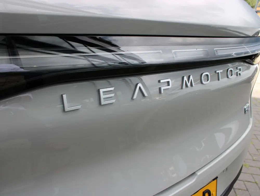 Leapmotor B10 Design Hybrid EV 18.8 kWh Direct leverbaar uit 2026, foto 16