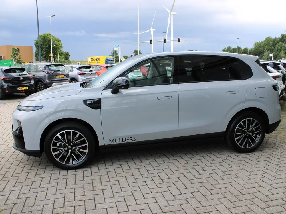 Leapmotor B10 Design Hybrid EV 18.8 kWh Direct leverbaar uit 2026, foto 6