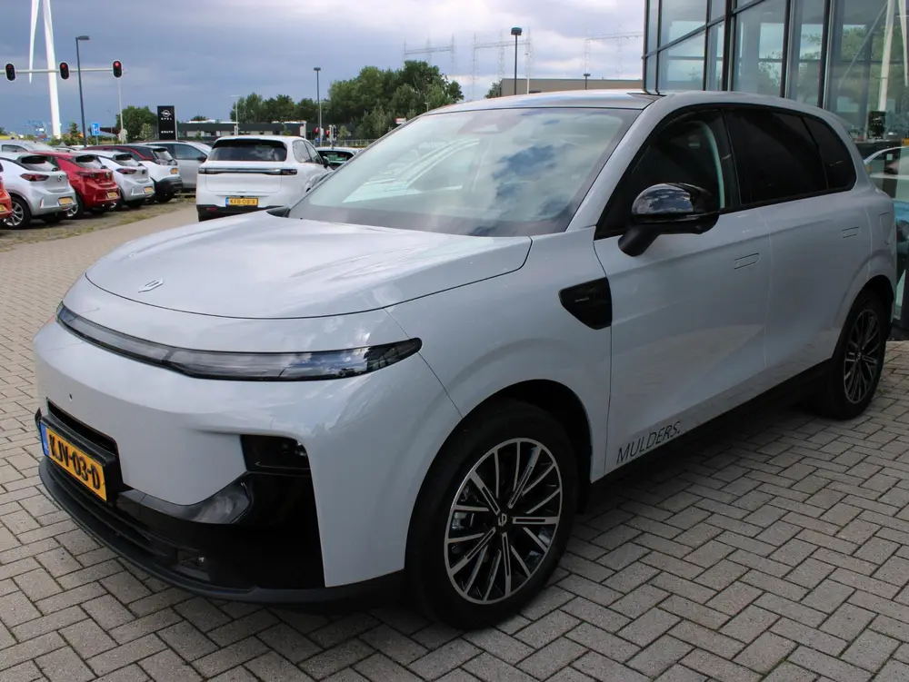 Leapmotor B10 Design Hybrid EV 18.8 kWh Direct leverbaar uit 2026, foto 7