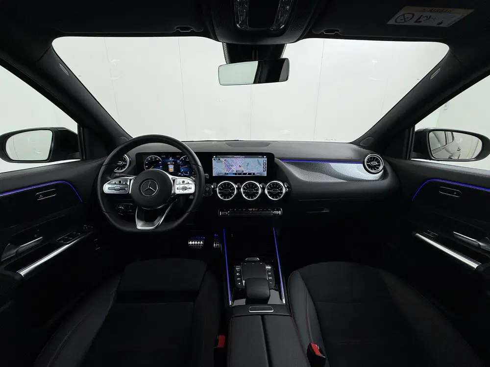 Mercedes-Benz GLA 180 AMG uit 2021, foto 19