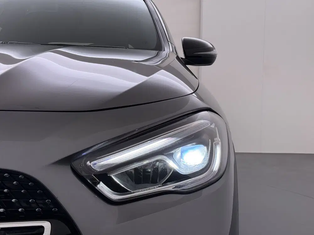 Mercedes-Benz GLA 180 AMG uit 2021, foto 8