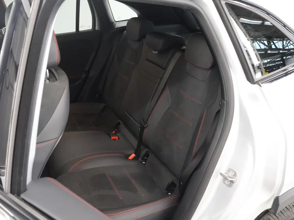 Mercedes-Benz EQA 250+ AMG Line 71 kWh uit 2024, foto 11