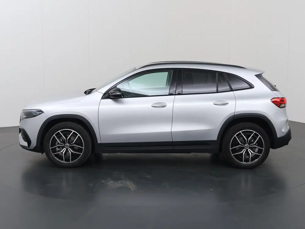 Mercedes-Benz EQA 250+ AMG Line 71 kWh uit 2024, foto 5