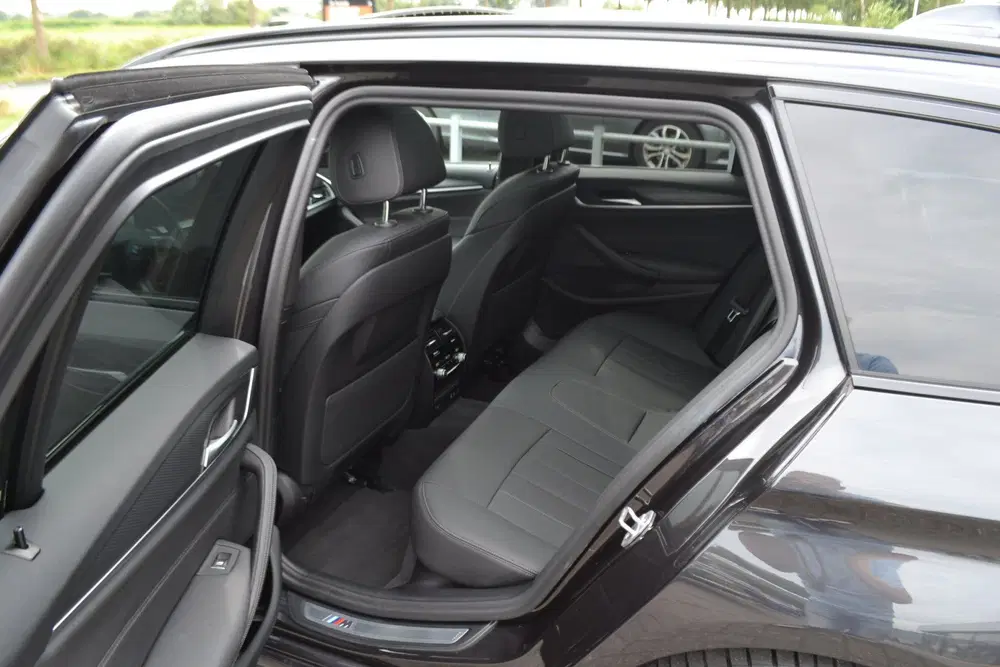 BMW 5-serie 5 Serie Touring 530e M-Sport uit 2024, foto 18
