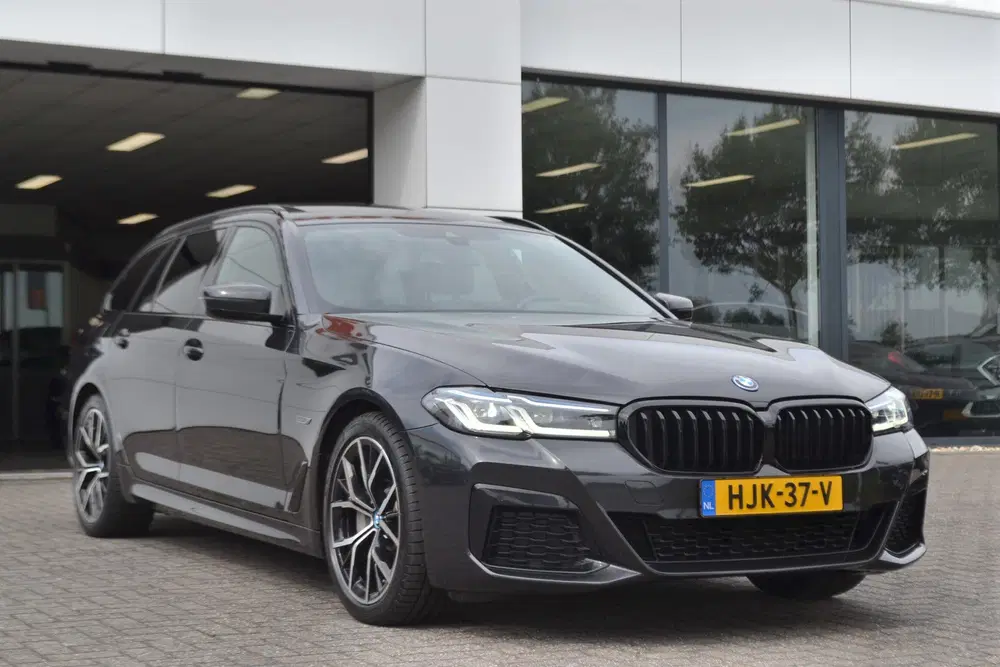 BMW 5-serie 5 Serie Touring 530e M-Sport uit 2024, foto 3