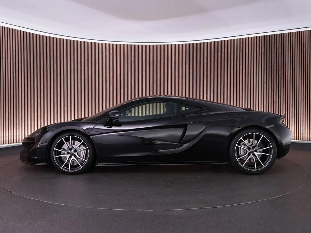 McLaren 570GT 3.8 570pk |luchtvering|Bowers&Wilkins|neus lif uit 2019, foto 11