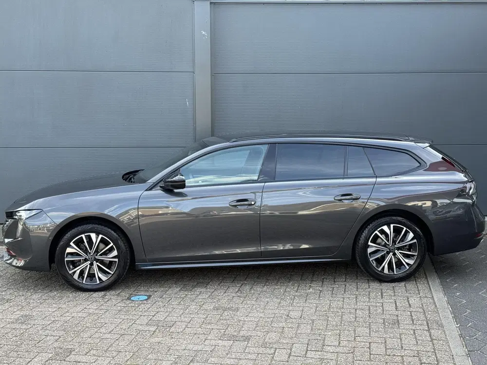 Peugeot 508 Allure uit 2023, foto 12