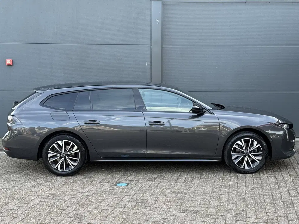Peugeot 508 Allure uit 2023, foto 13