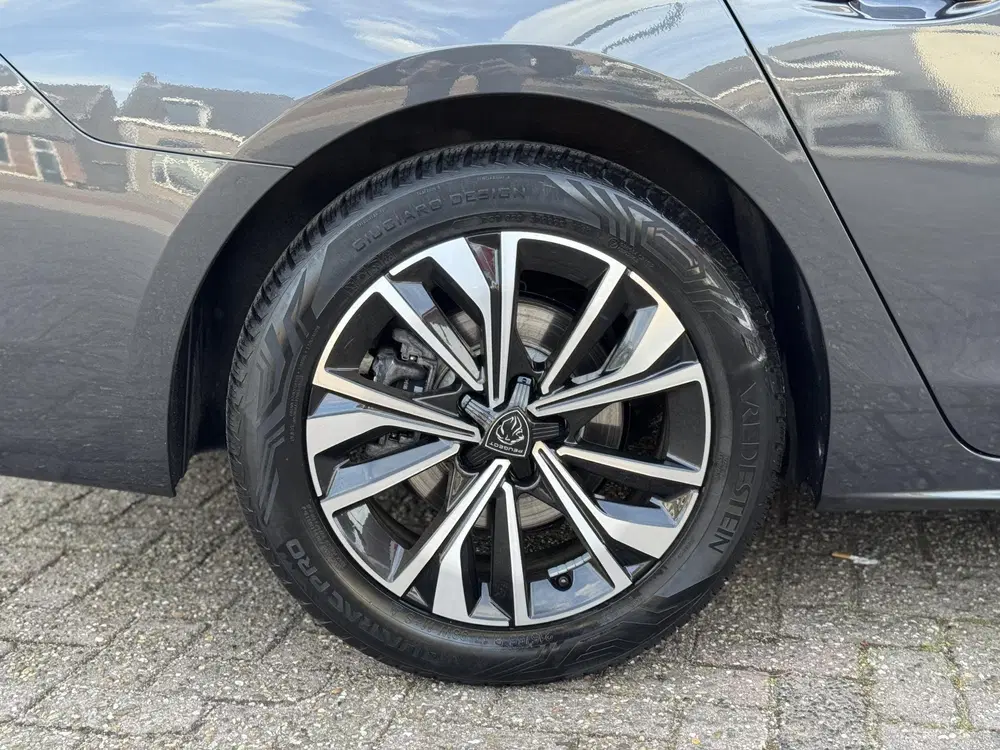 Peugeot 508 Allure uit 2023, foto 17