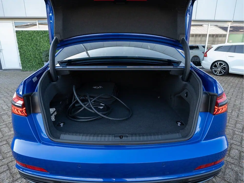 Audi A6 55 TFSIe 367PK Quattro Competition uit 2022, foto 13