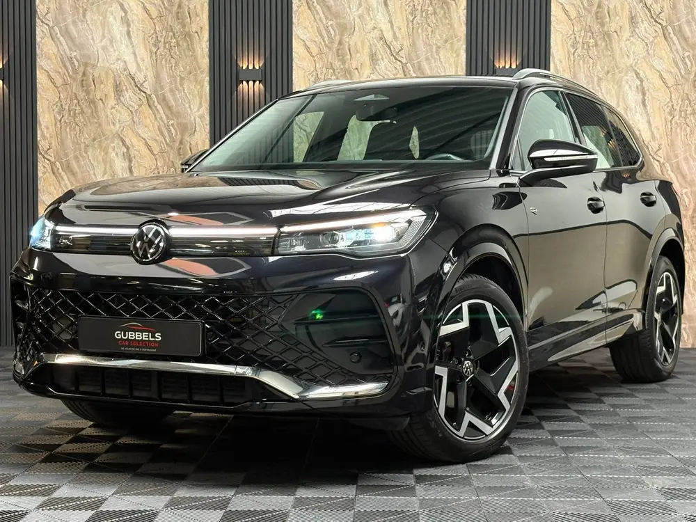 Volkswagen Tiguan 1.5 eTSI 3x R-Line | Camera | IQ Light | M uit 2024