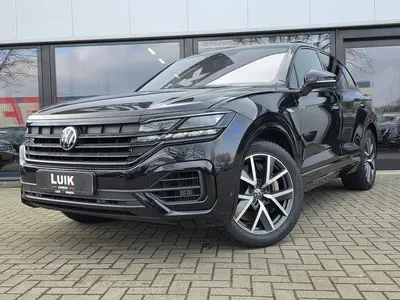Volkswagen Touareg 3.0 TSi 4MOTION R + PANO DAK + LED + TREK uit 2020