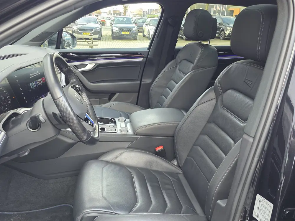Volkswagen Touareg 3.0 TSi 4MOTION R + PANO DAK + LED + TREK uit 2020, foto 16