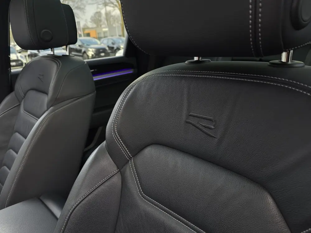Volkswagen Touareg 3.0 TSi 4MOTION R + PANO DAK + LED + TREK uit 2020, foto 17