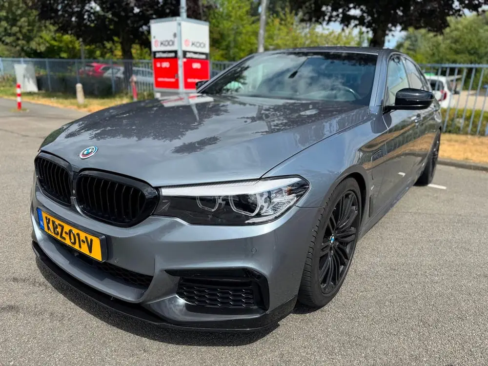 BMW 5-Serie 530e iPerformance High Executive M Pakket Messag uit 2019