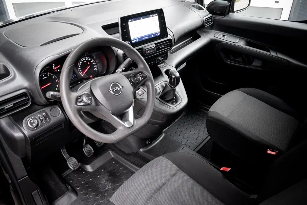 Opel Combo 1.5D L1H1 Edition uit 2021, foto 3