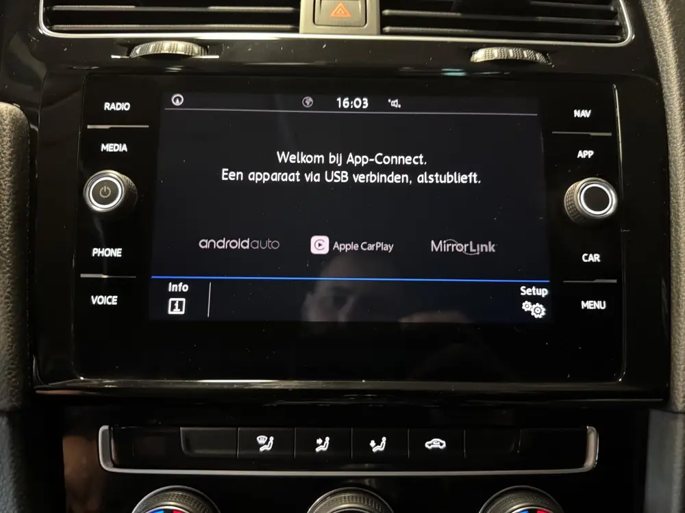 Volkswagen Golf 1.0 TSI Comfortline 85 KW 6 bak Navigatie Cr uit 2020, foto 9