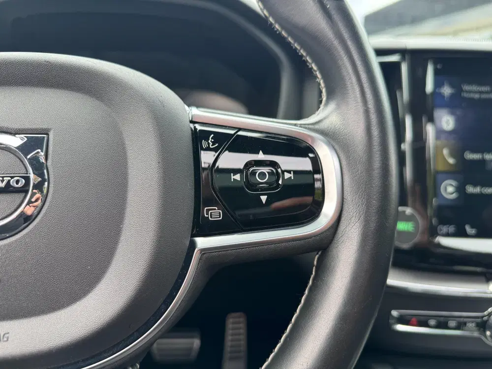 Volvo XC60 2.0 T8 Twin Engine AWD Inscription Pano Pl uit 2020, foto 13