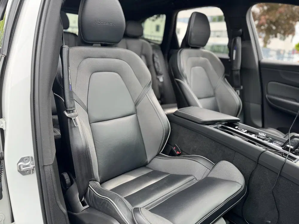 Volvo XC60 2.0 T8 Twin Engine AWD Inscription Pano Pl uit 2020, foto 15