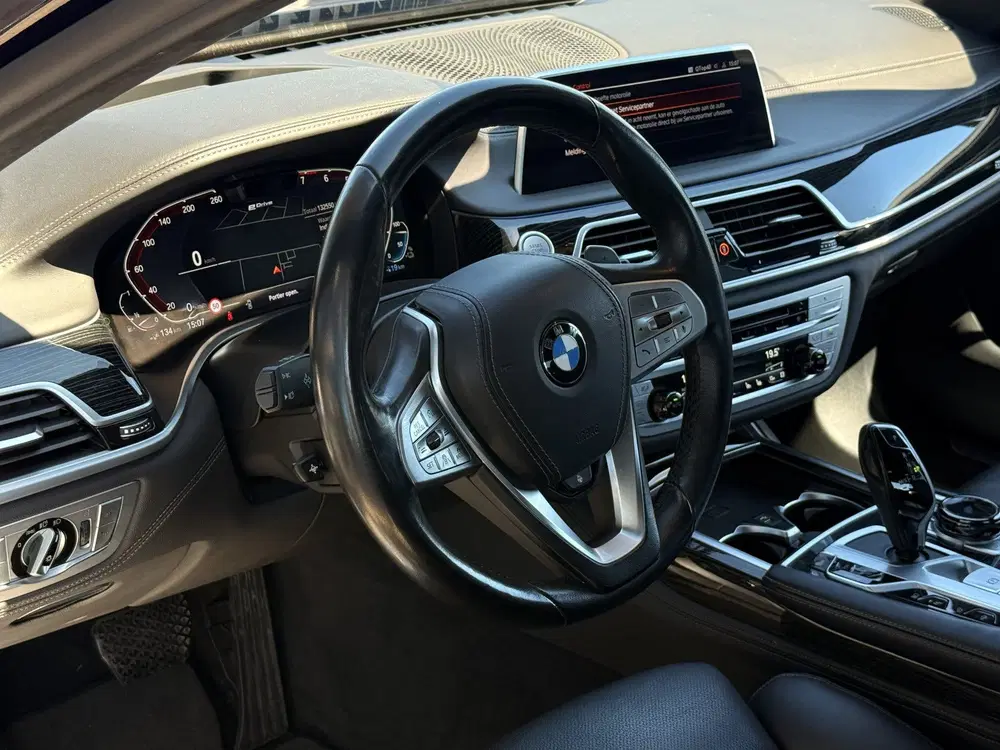 BMW 7-serie 7 Serie 745e High Executive uit 2021, foto 2