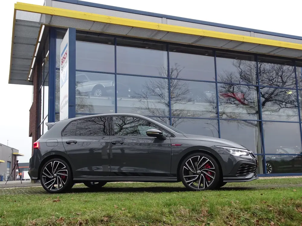 Volkswagen Golf 2.0 TSI GTI (bj 2023, automaat) uit 2023, foto 10