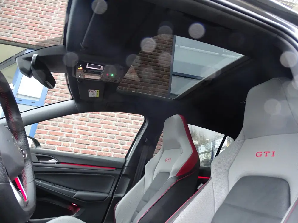 Volkswagen Golf 2.0 TSI GTI (bj 2023, automaat) uit 2023, foto 16
